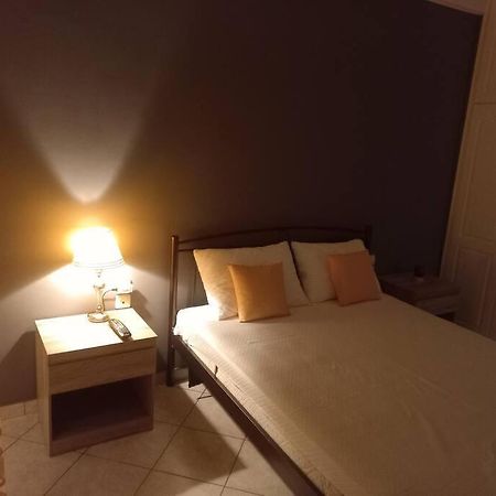 Stefkas Apartment1 Patras Zewnętrze zdjęcie