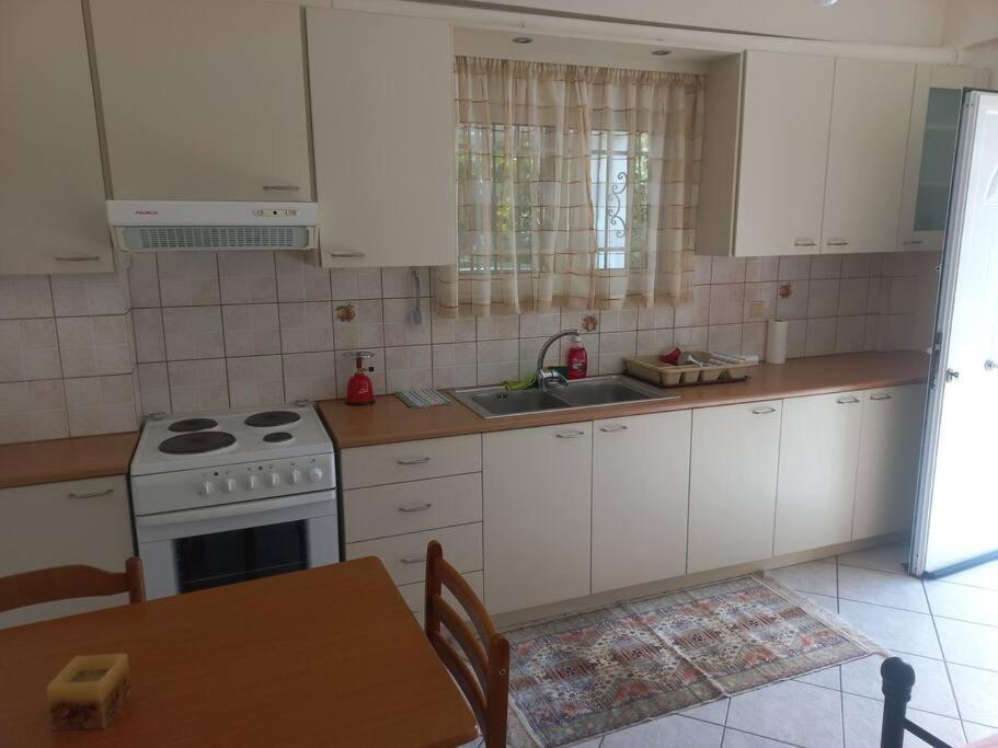 Stefkas Apartment1 Patras Zewnętrze zdjęcie